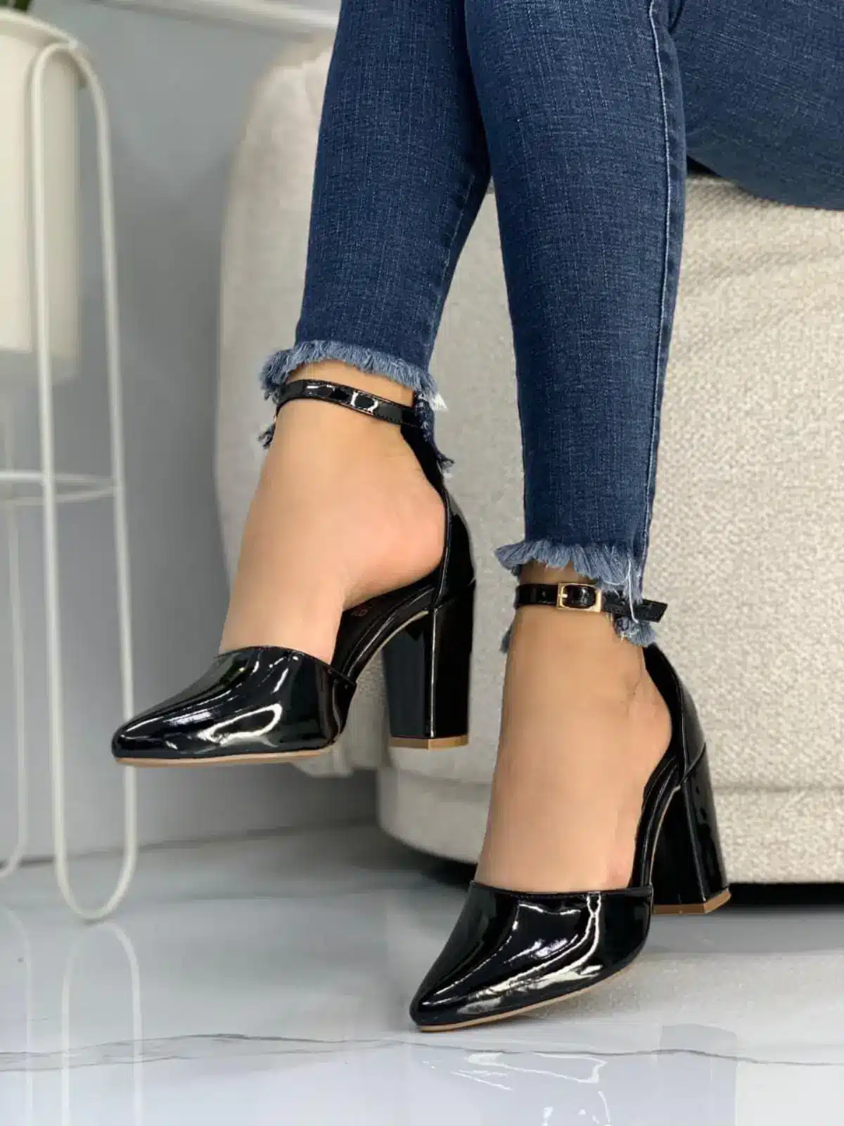 zapato-para-mujer-tacon-cubano-color-negro