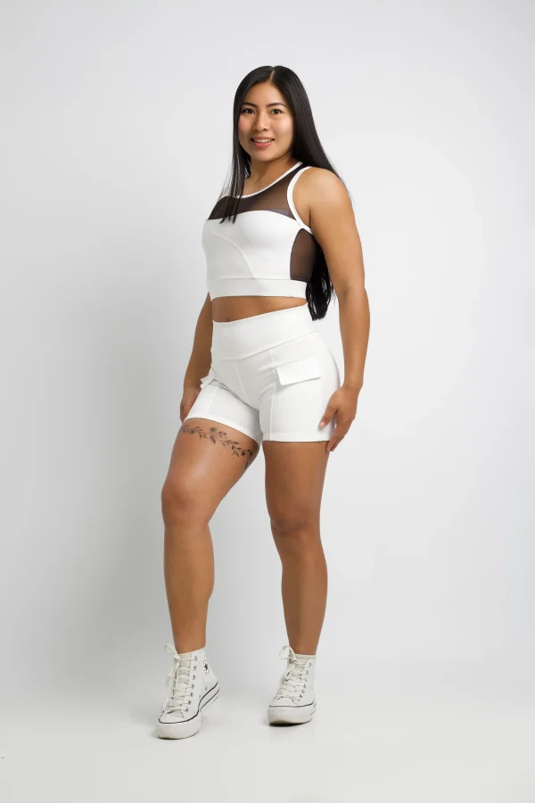 Conjunto-fitness-de-2-piezas-para-mujer-con-short-de-bolsillos-laterales-y-top-con-detalles-de-malla