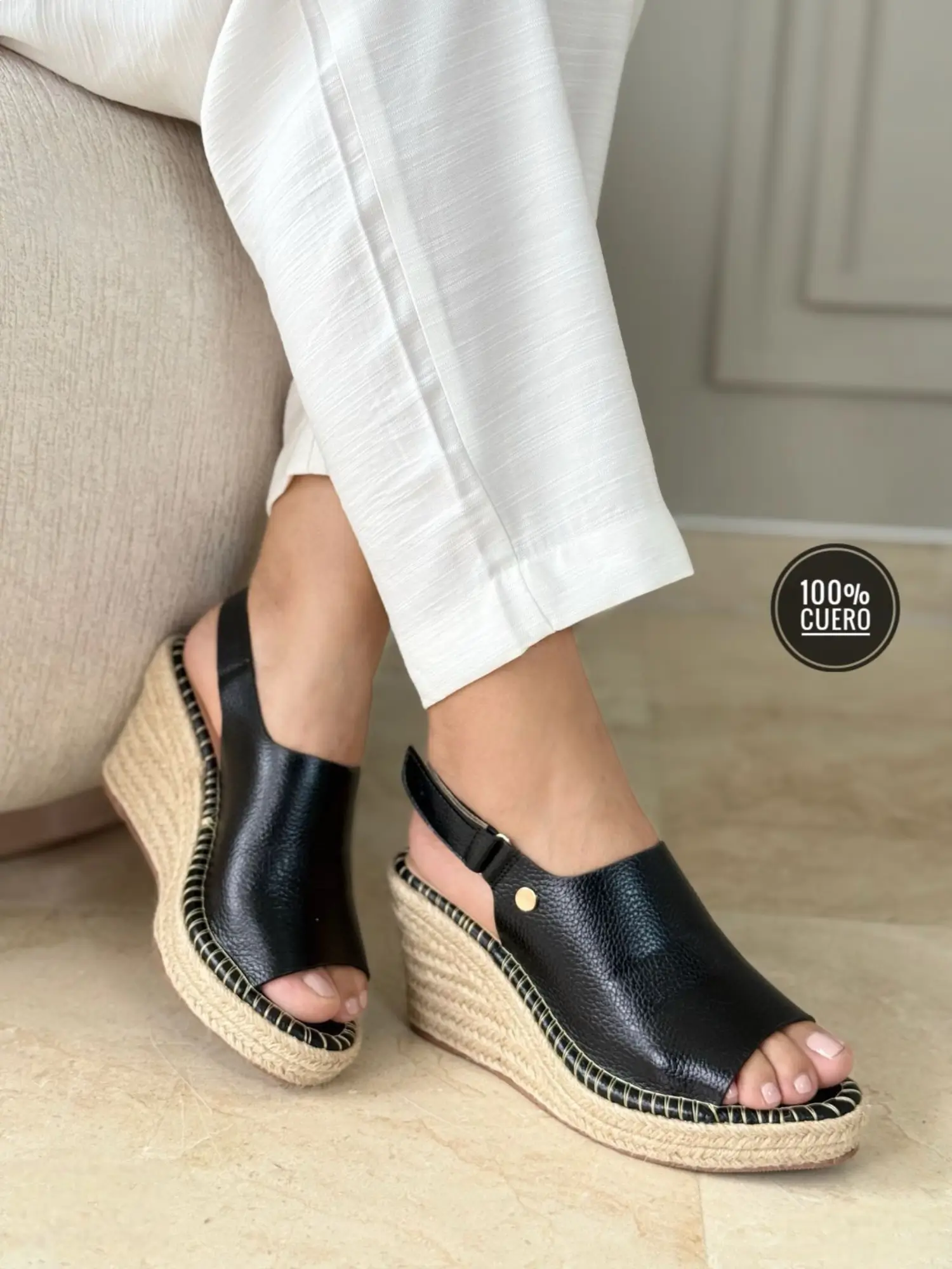 sandalias-de-plataforma-mujer-estilo-elegante-ajustable-en-cuero-color-negro