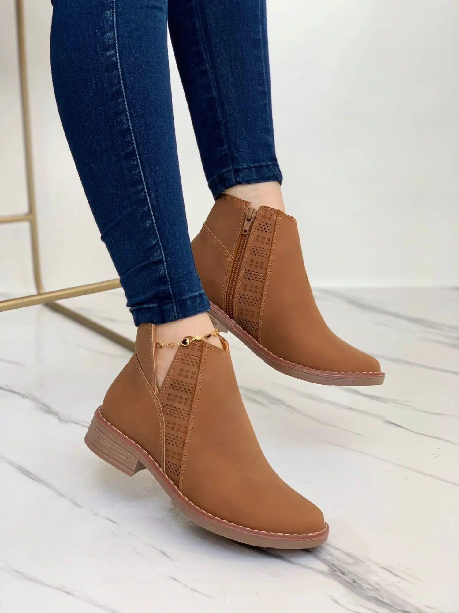 zapato-botin-para-mujer-cirte-laser-color-miel