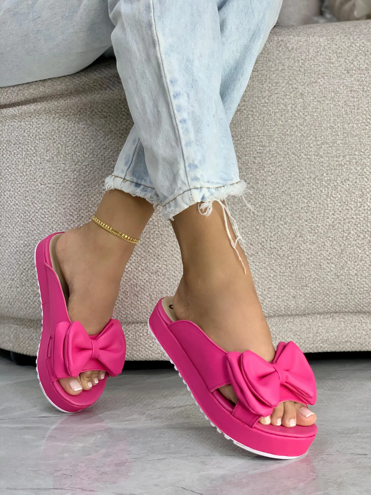 sandalia-chancleta-para-mujer-color-fucsia