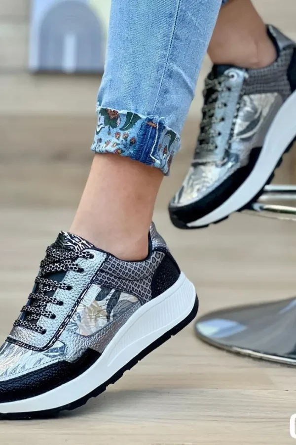 zapatillas-deportivas-de-cuero-para-mujer con-detalles-dorados