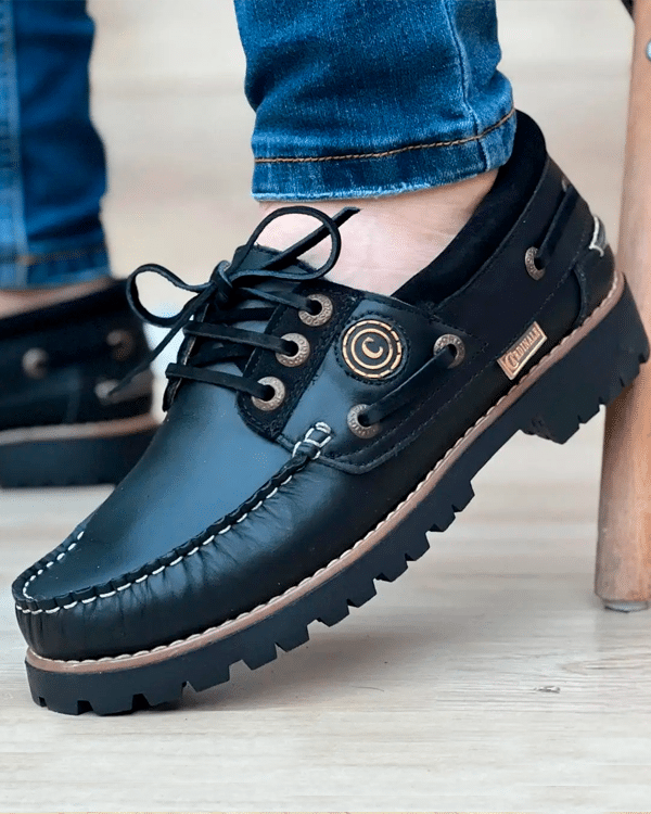 Zapatos para hombre en cuero genuino, mocasines, calzado náutico, botines elegantes y sneakers casuales